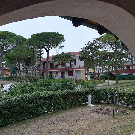 Casa Bianca Village Apartments Lignano Sabbiadoro Exterior foto